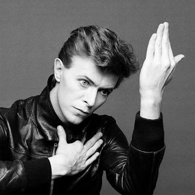 DAVID　BOWIE